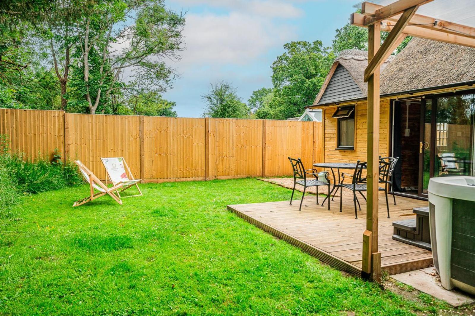 Cozy Cottage With Hot Tub! Cadnam Exterior photo