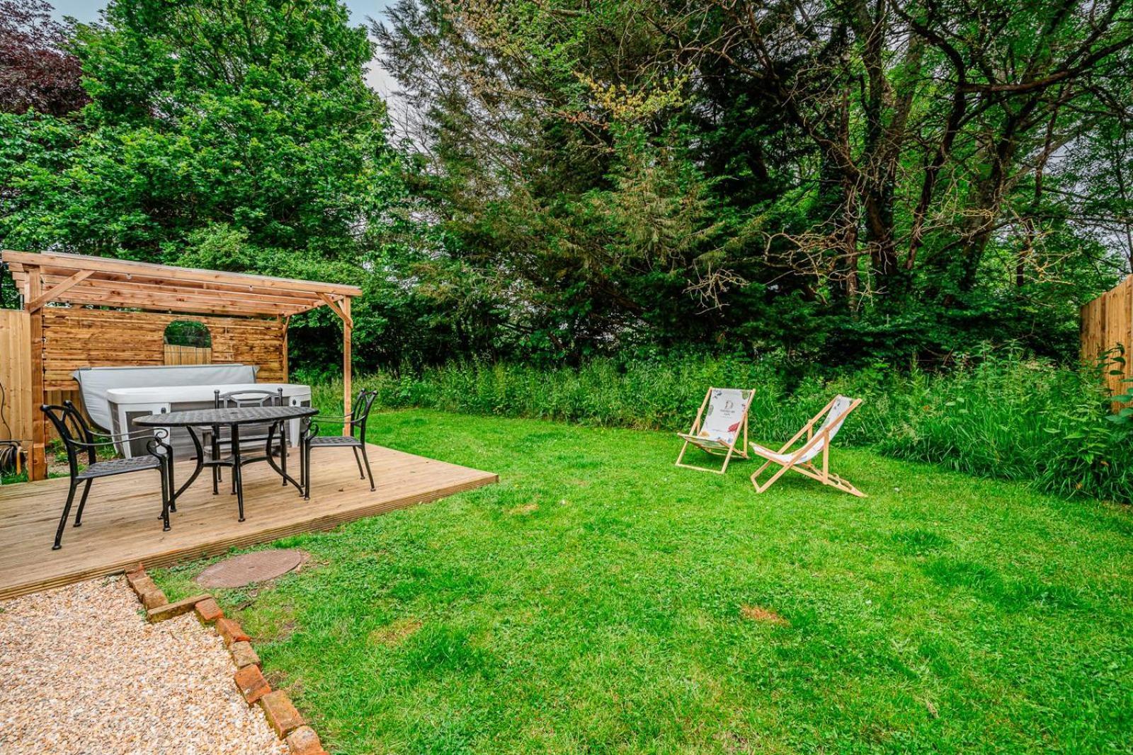 Cozy Cottage With Hot Tub! Cadnam Exterior photo